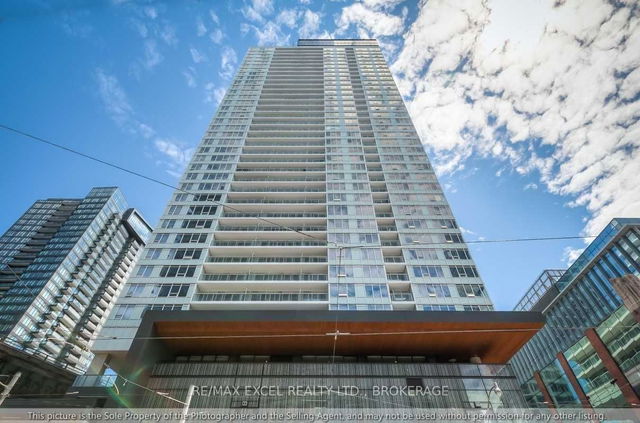 3206 - 19 Bathurst Street