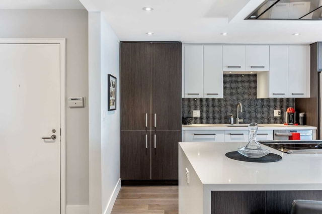 604 - 401 Queens Quay