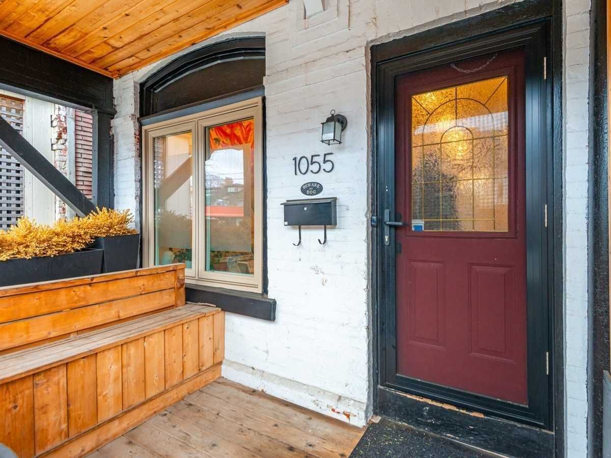 Listing Image 4