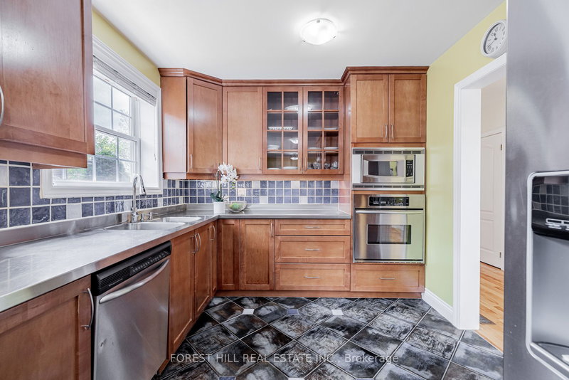 18 Mullet Rd, Toronto, M2M 2A6 | Image 2