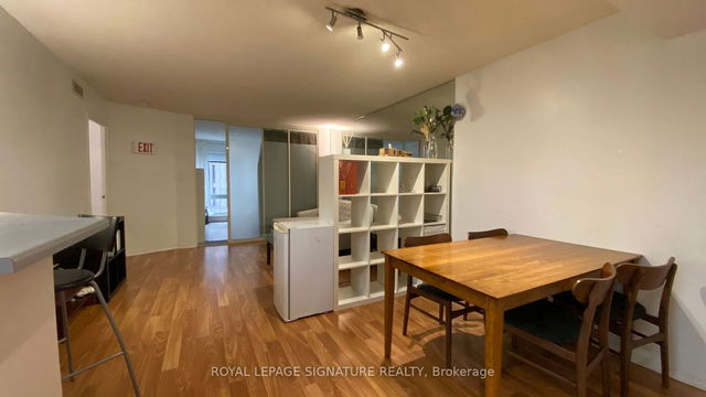 311 - 1001 Bay Street