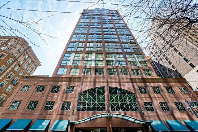 1616 - 7 King Street