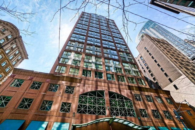 1616 - 7 King Street