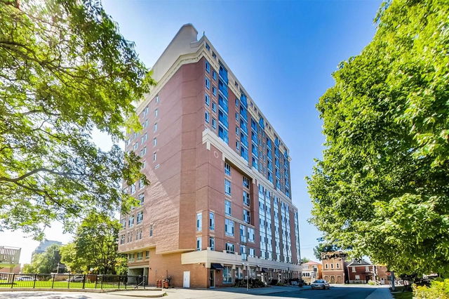 1101 - 15 Maplewood Avenue