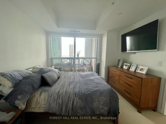 3809 - 88 Scott Street