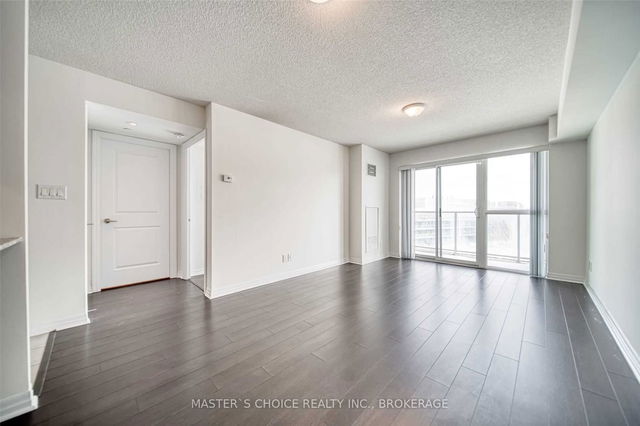 405 - 275 Yorkland Road