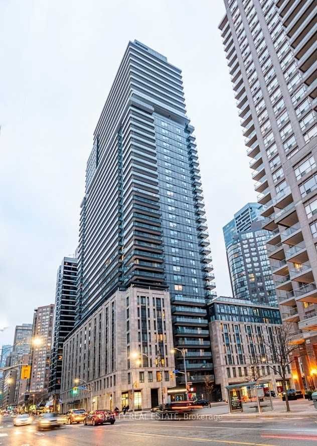 1818 - 955 Bay Street