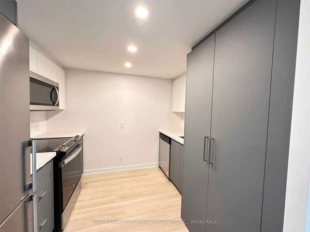 319 - 30 Tretti Way