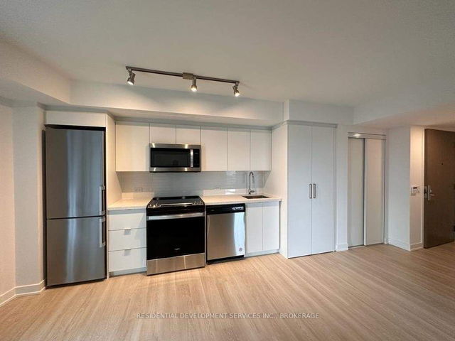 423 - 30 Tretti Way