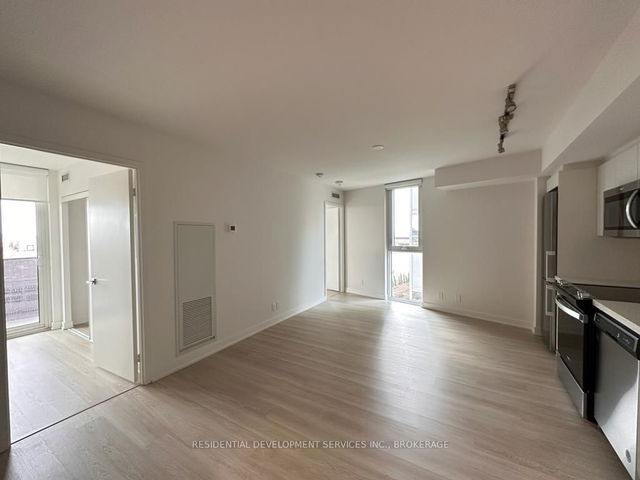 423 - 30 Tretti Way