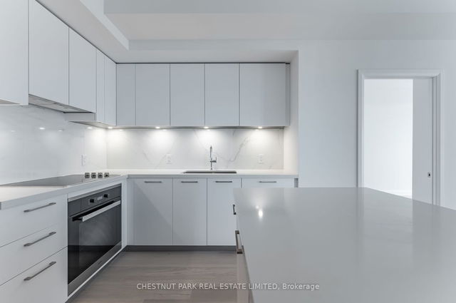815 - 33 Frederick Todd Way