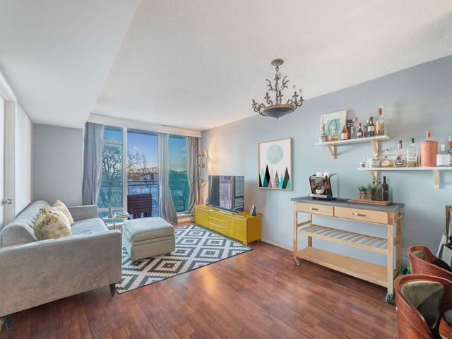 608 - 650 Queens Quay