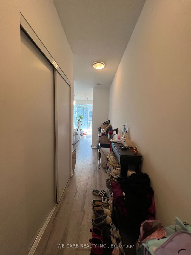 305 - 52 Forest Manor Road
