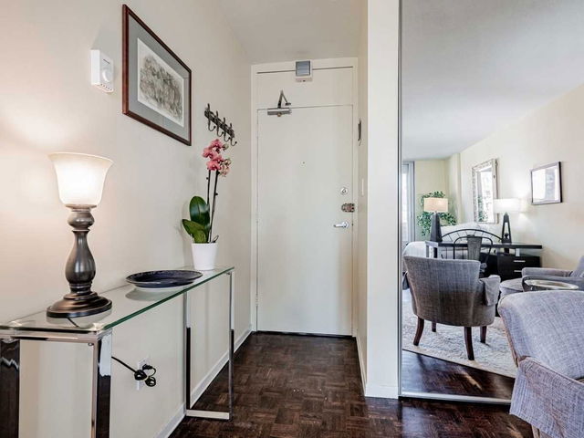 1111 - 40 Homewood Avenue