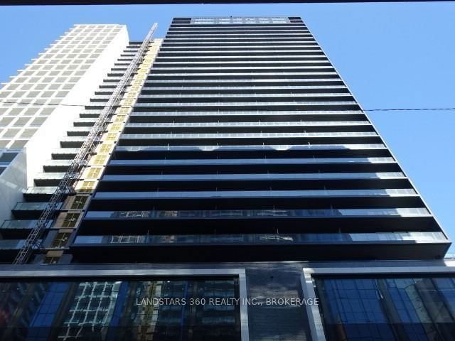 821 - 20 Edward Street