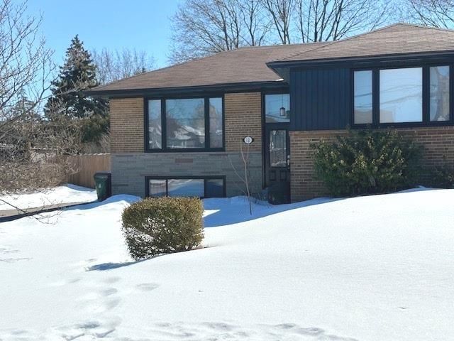 Detached House leased at Lower-111 Combe Avenue, Toronto, Bathurst Manor, M3H 4Y8 - MLS: C5972889