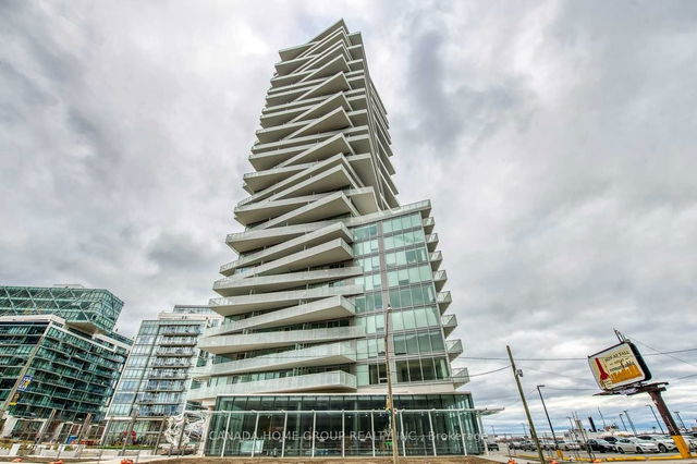 3204 - 15 Queens Quay