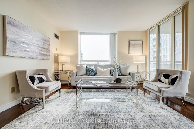 809 - 5785 Yonge Street