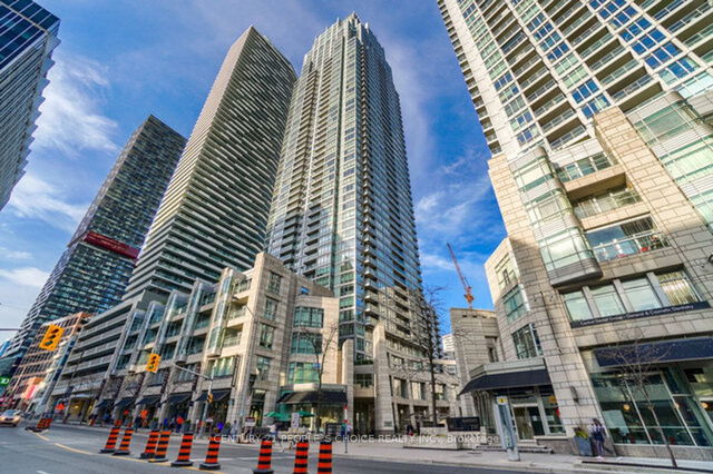 902 - 2191 Yonge Street