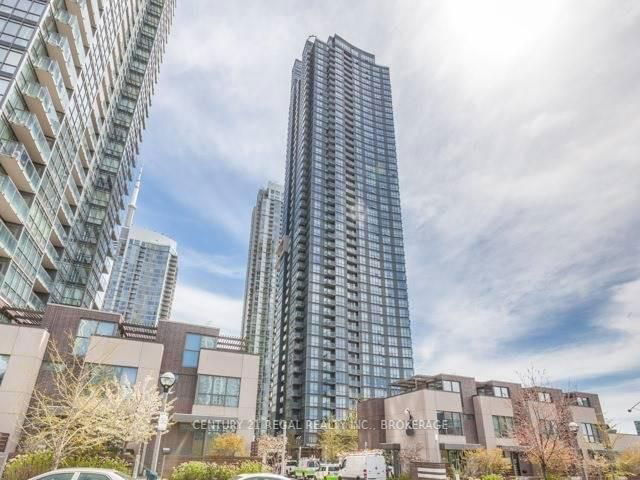 216 - 11 Brunel Court