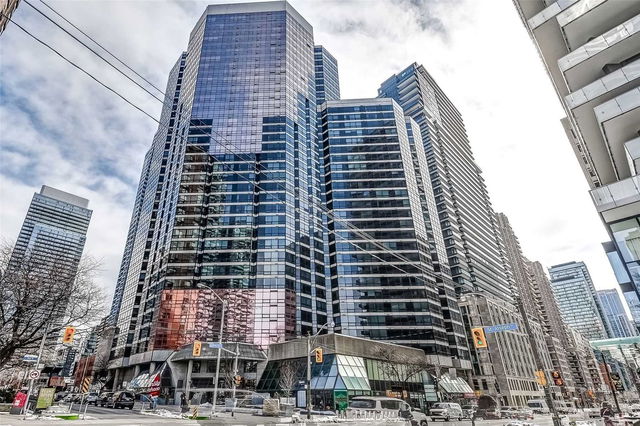 1919 - 1001 Bay Street