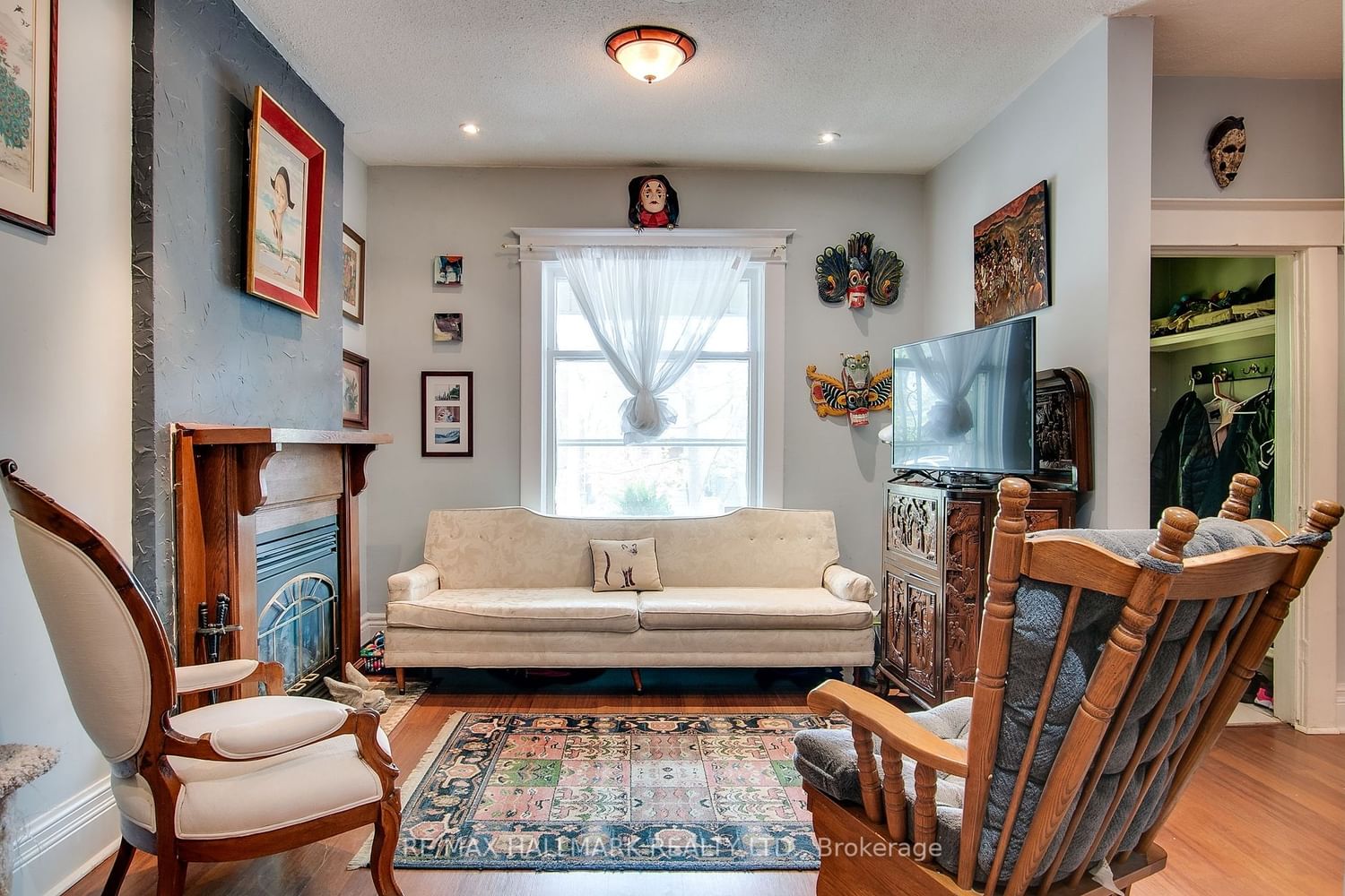 Listing Image 3
