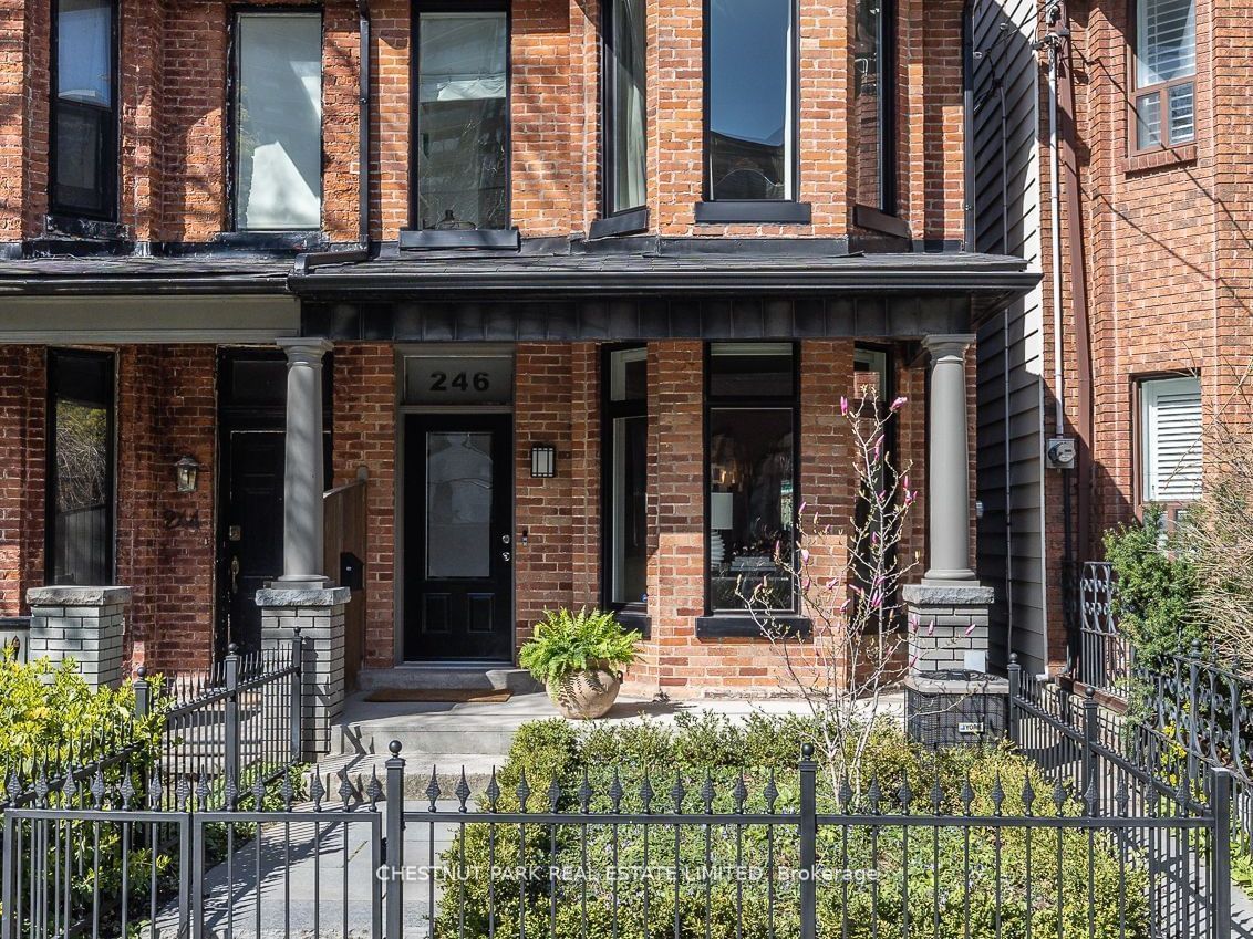 Semi-Detached House sold at 246 Robert Street, Toronto, University, M5S 2K7 - MLS: C5979928