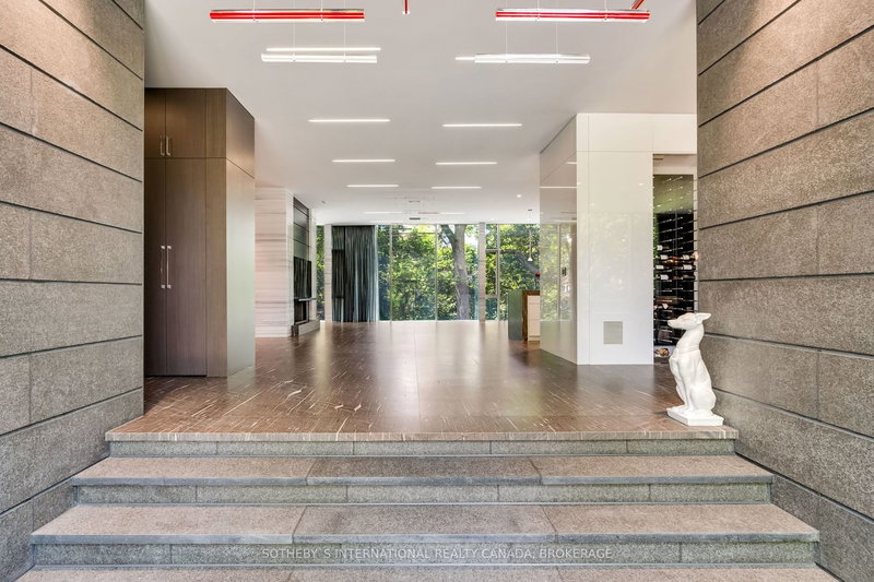 130 Riverview Dr, Toronto, M4N 3C8 | Image 2