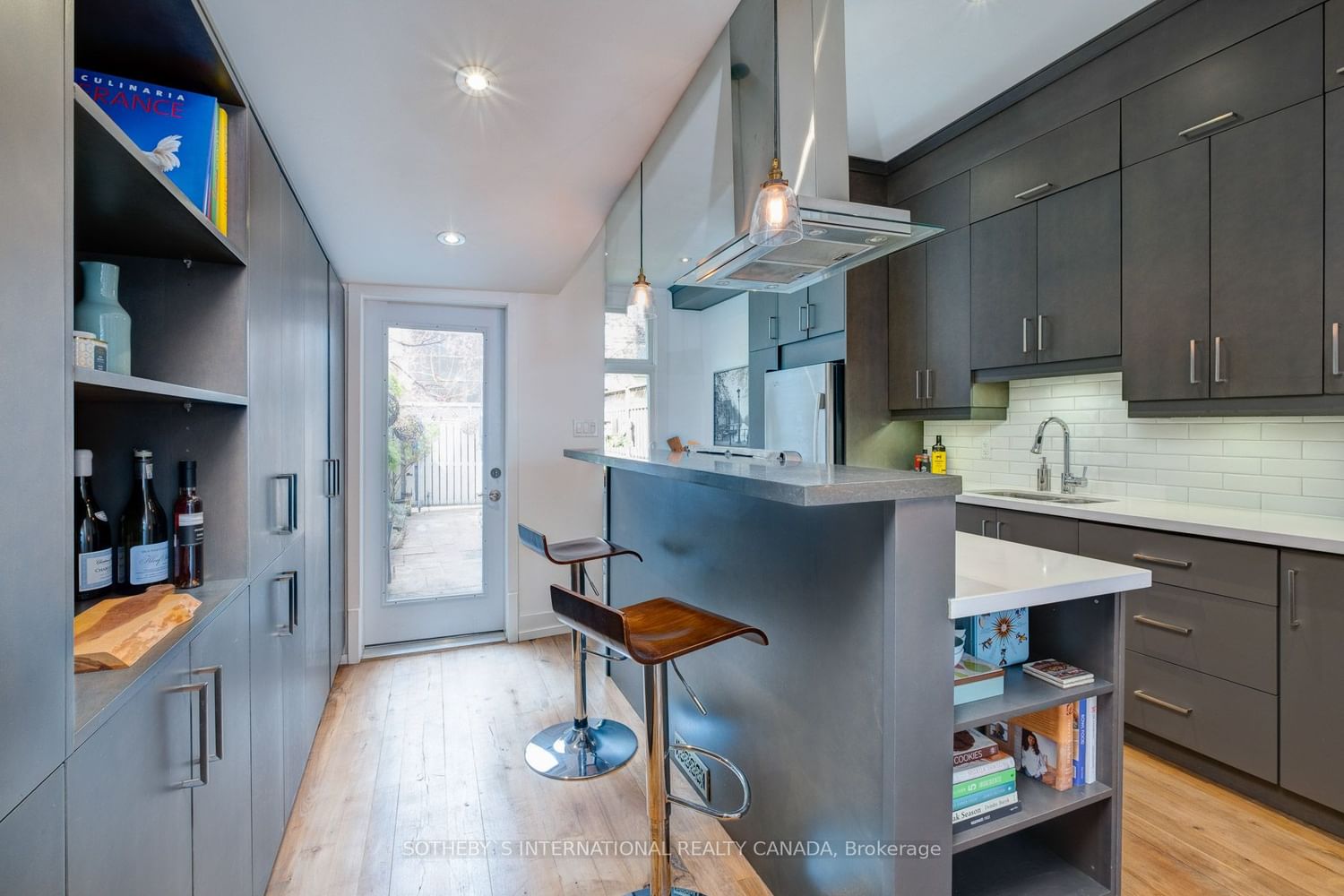 Listing Image 13