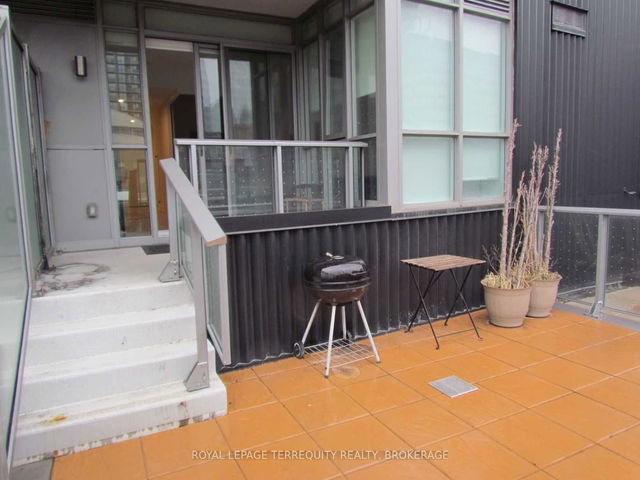 421 - 120 Parliament Street