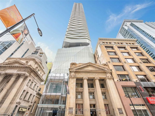 5708 - 197 Yonge Street