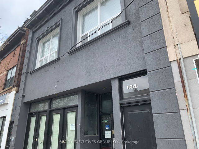 2B - 1042 St Clair Ave west Avenue