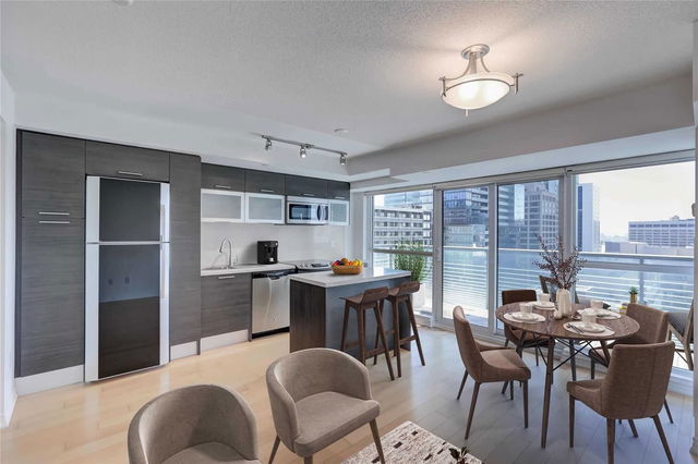 1911 - 386 Yonge Street