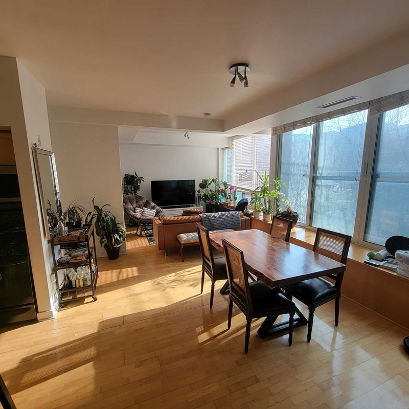 303 - 50 Camden St, Toronto, M5V 3N1 | Image 2