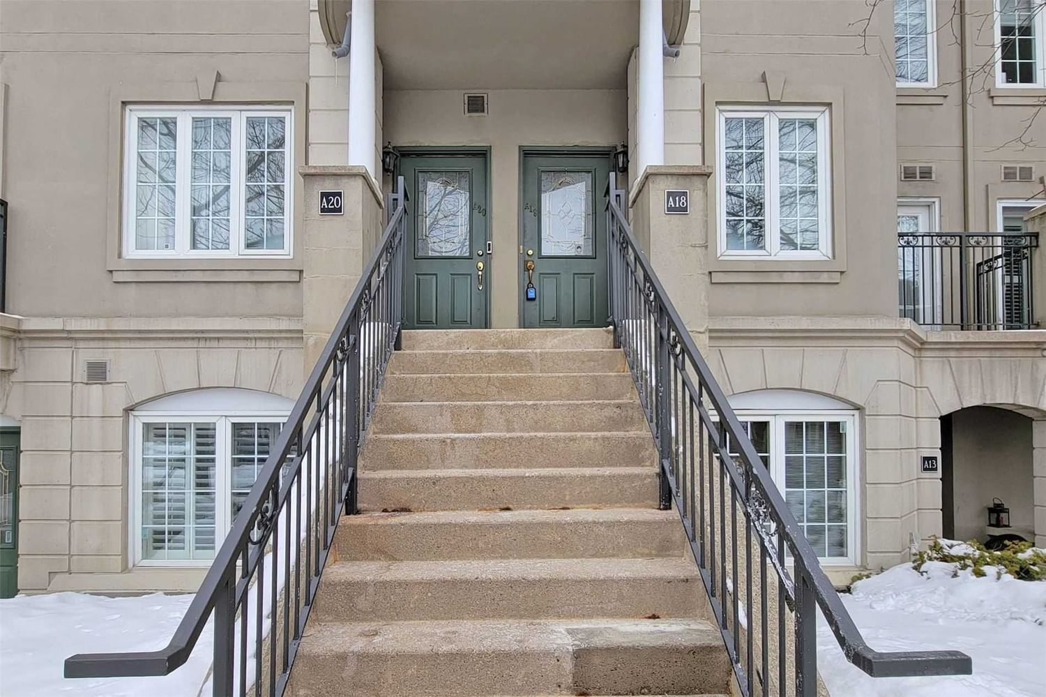 Listing Image 4