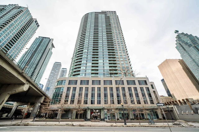 2802 - 18 Yonge Street