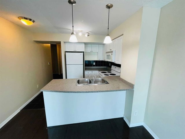 2802 - 18 Yonge Street