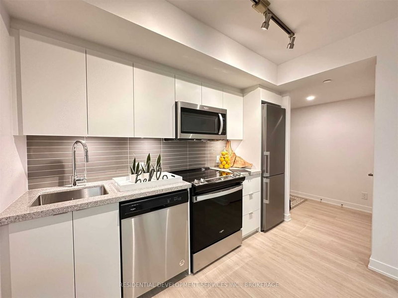 302 - 30 Tretti Way, Toronto, M3H 0E3 | Image 2