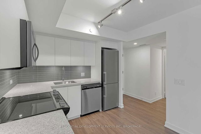 608 - 30 Tretti Way