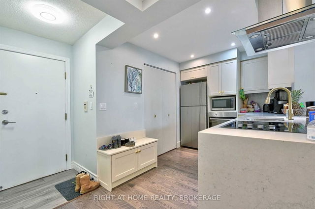 901 - 5418 Yonge Street