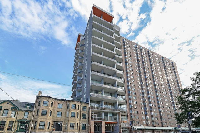 20F - 86 Gerrard Street