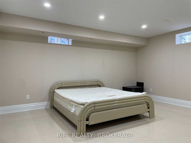 48 Transwell Ave, Toronto, M2R 2J4 | Image 2