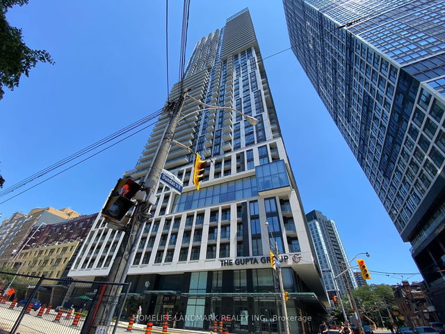 1706 - 251 Jarvis Street