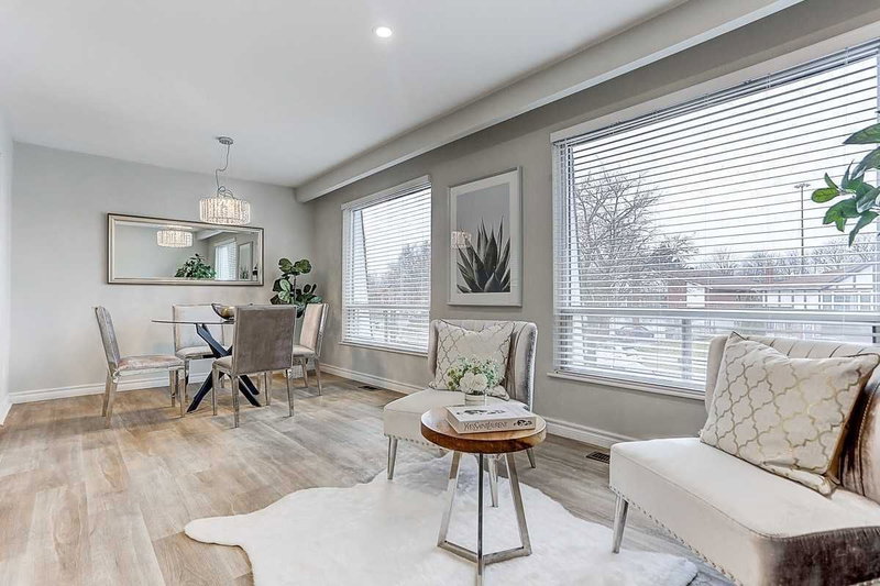 ..Upper - 199 Edmonton Dr, Toronto, M2J 3X4 | Image 2