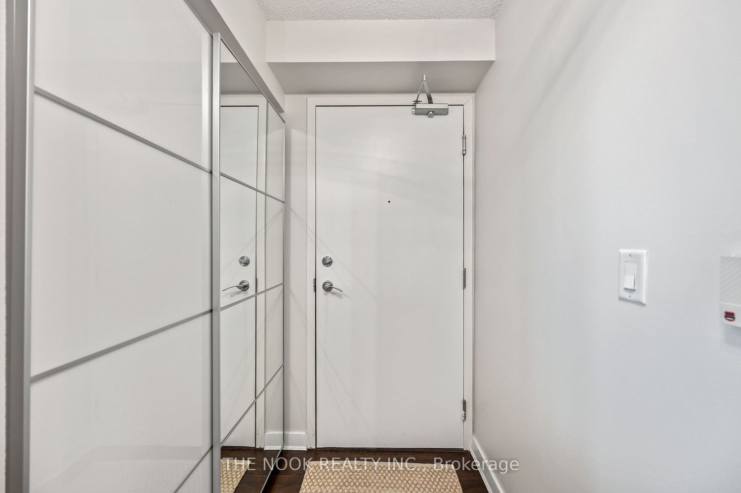 Condo sold at 803-81 Navy Wharf Court, Toronto, Waterfront Communities C1, M5V 3S2 - MLS: C5992116