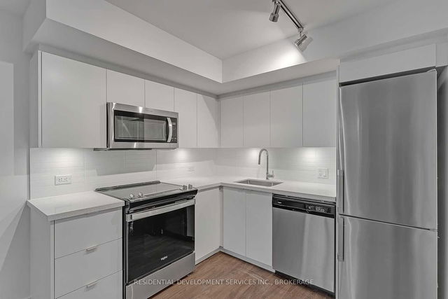 708 - 30 Tretti Way