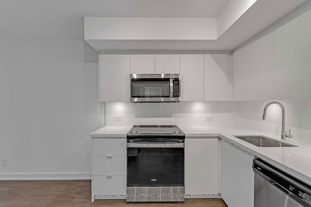 708 - 30 Tretti Way