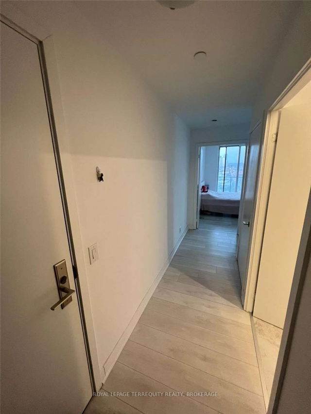 #1605 - 120 Parliament Street