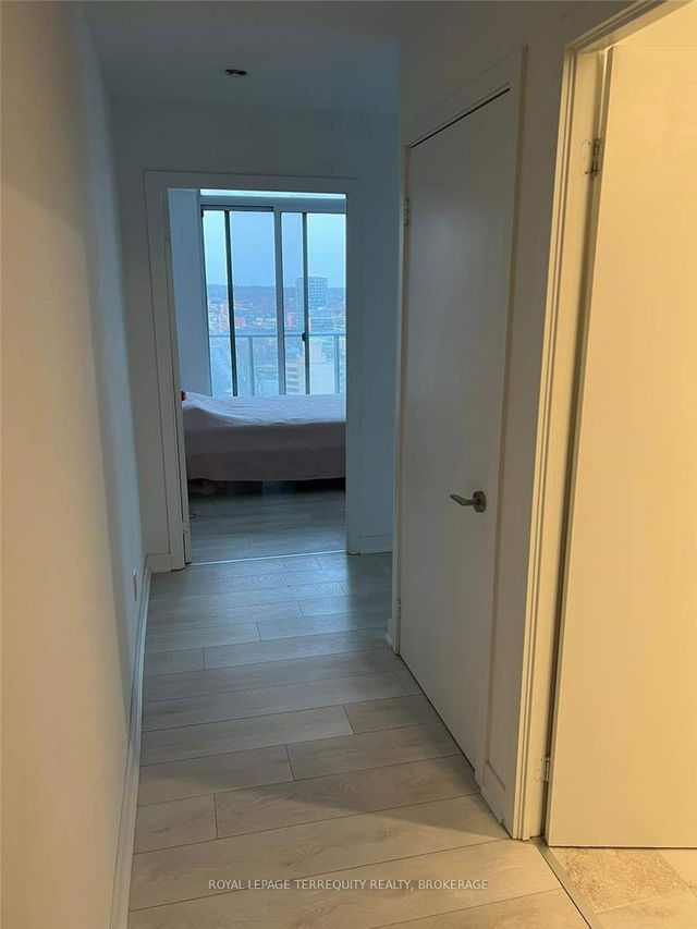 #1605 - 120 Parliament Street