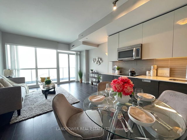 1807 - 210 Simcoe Street